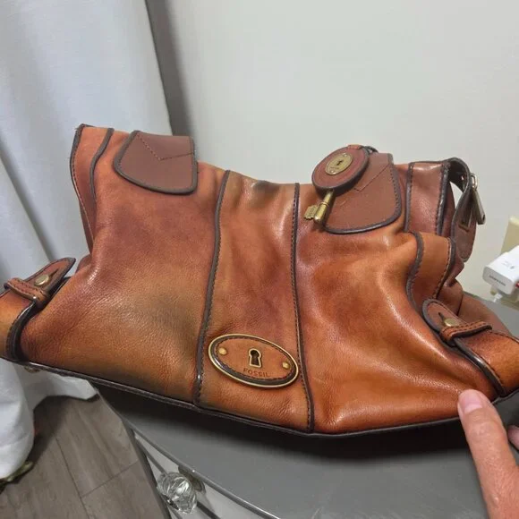 Fossil Shoulder Bag - Picture 2 of 2